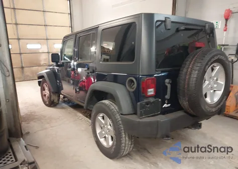 2013 Jeep Wrangler Unlimited Sport z USA, uszkodzony, nr VIN 1C4BJWDG4DL575108